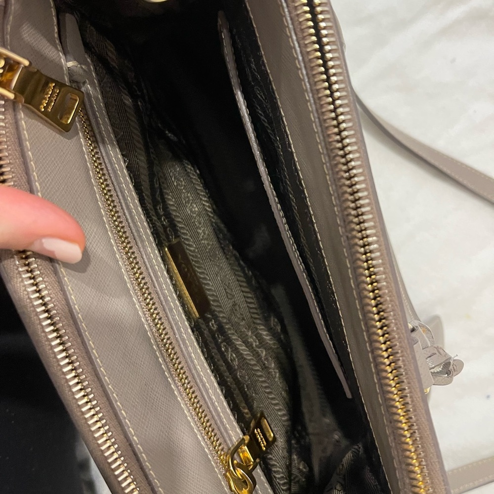 Small safiano galleria bag - Picture 15 of 16
